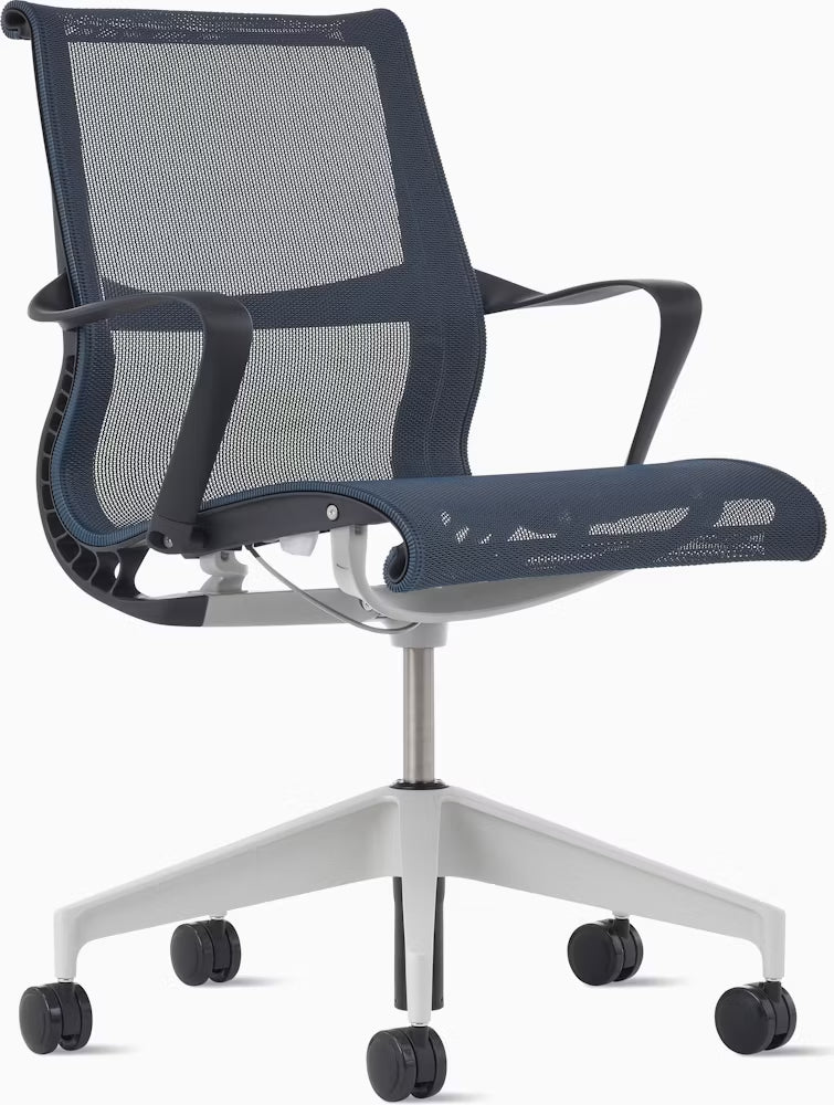 Setu Chair, With Arms