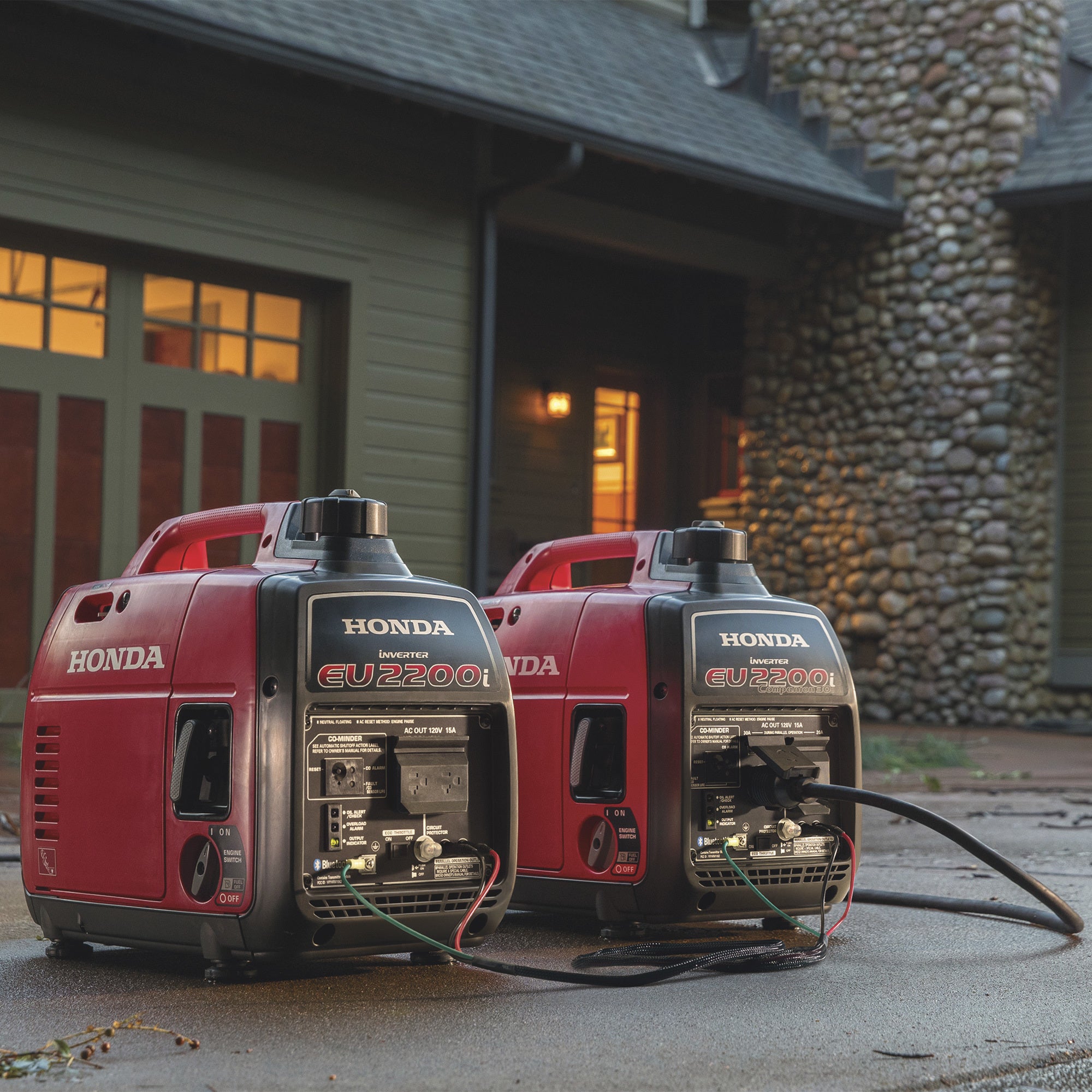 EU22i (2200 watt) Super Quiet Portable Inverter Generator Home Energy Reserve