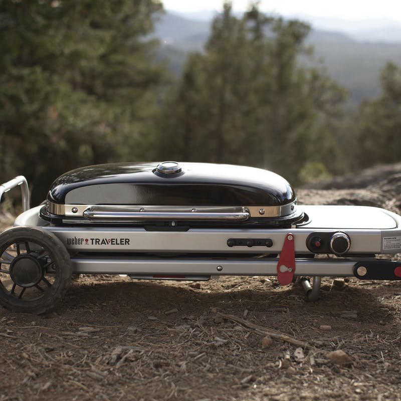 WEBER TRAVELER PORTABLE GAS GRILL
