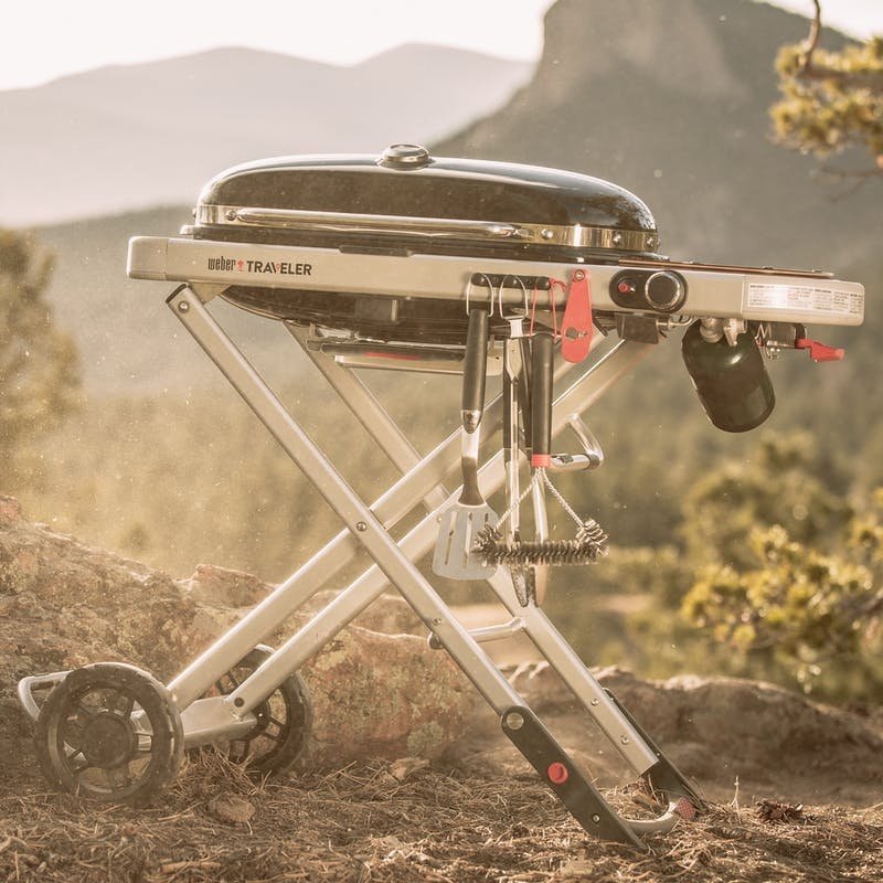 WEBER TRAVELER PORTABLE GAS GRILL